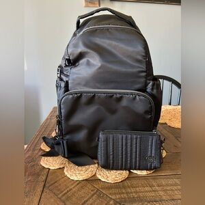 NWOT Patty-cake Backpack Black w/ matching Metro XL